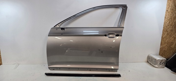 VW PASSAT B8 3G0 3G9 ETUOVI VASEN ETULISTA ORG 3G0831311K