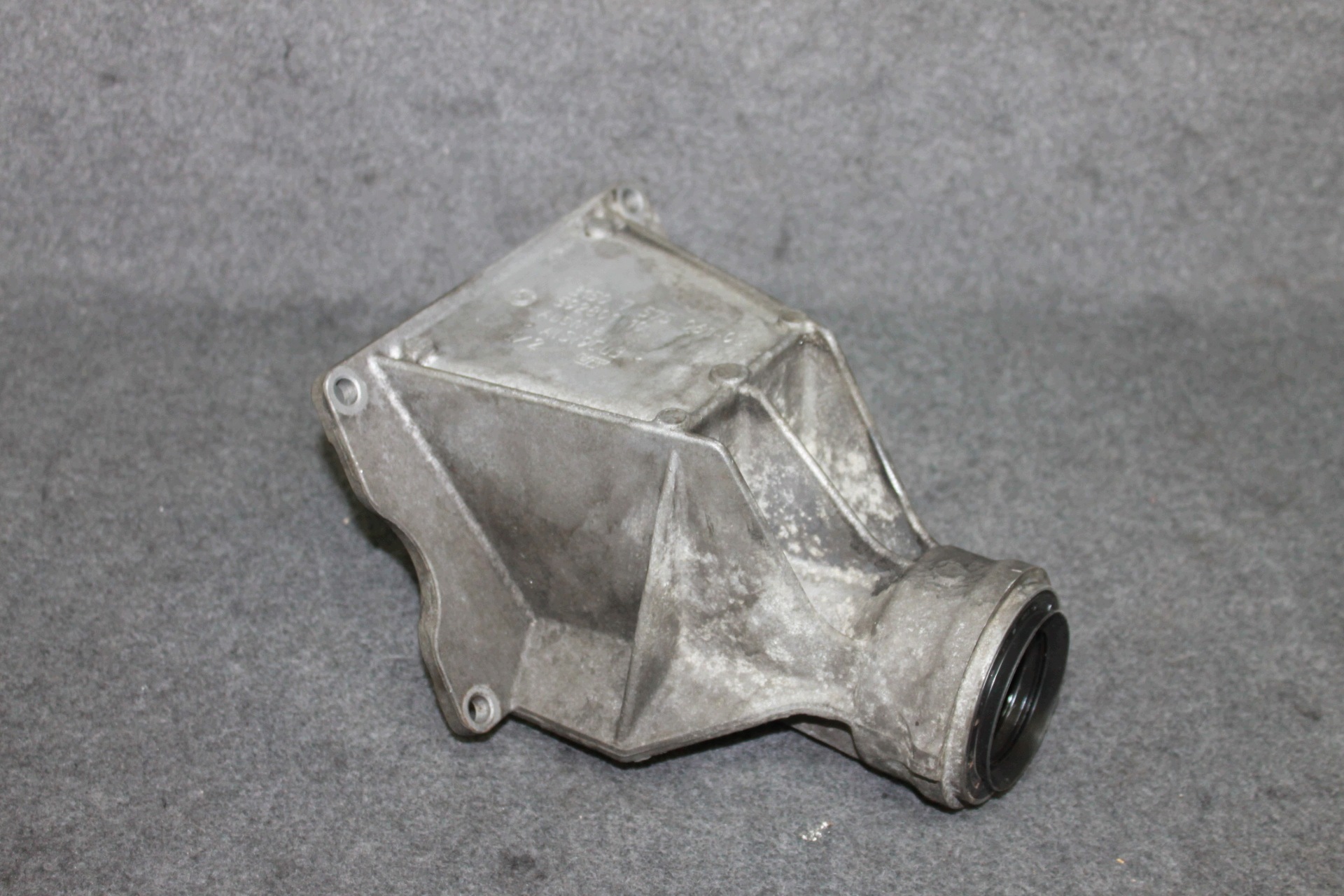 BMW X1 E84 Drive Shaft Bearing Bracket OEM 31507575061