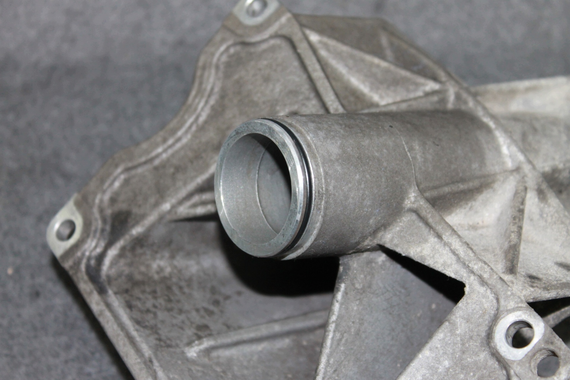 BMW X1 E84 aandrijfaslagersupport OEM 31507575061 image 4