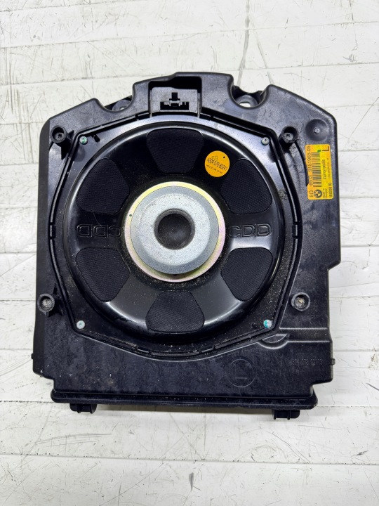 BMW 7 F01 F02 2010R Alto-falante grave central esquerdo Subwoofer 9151965