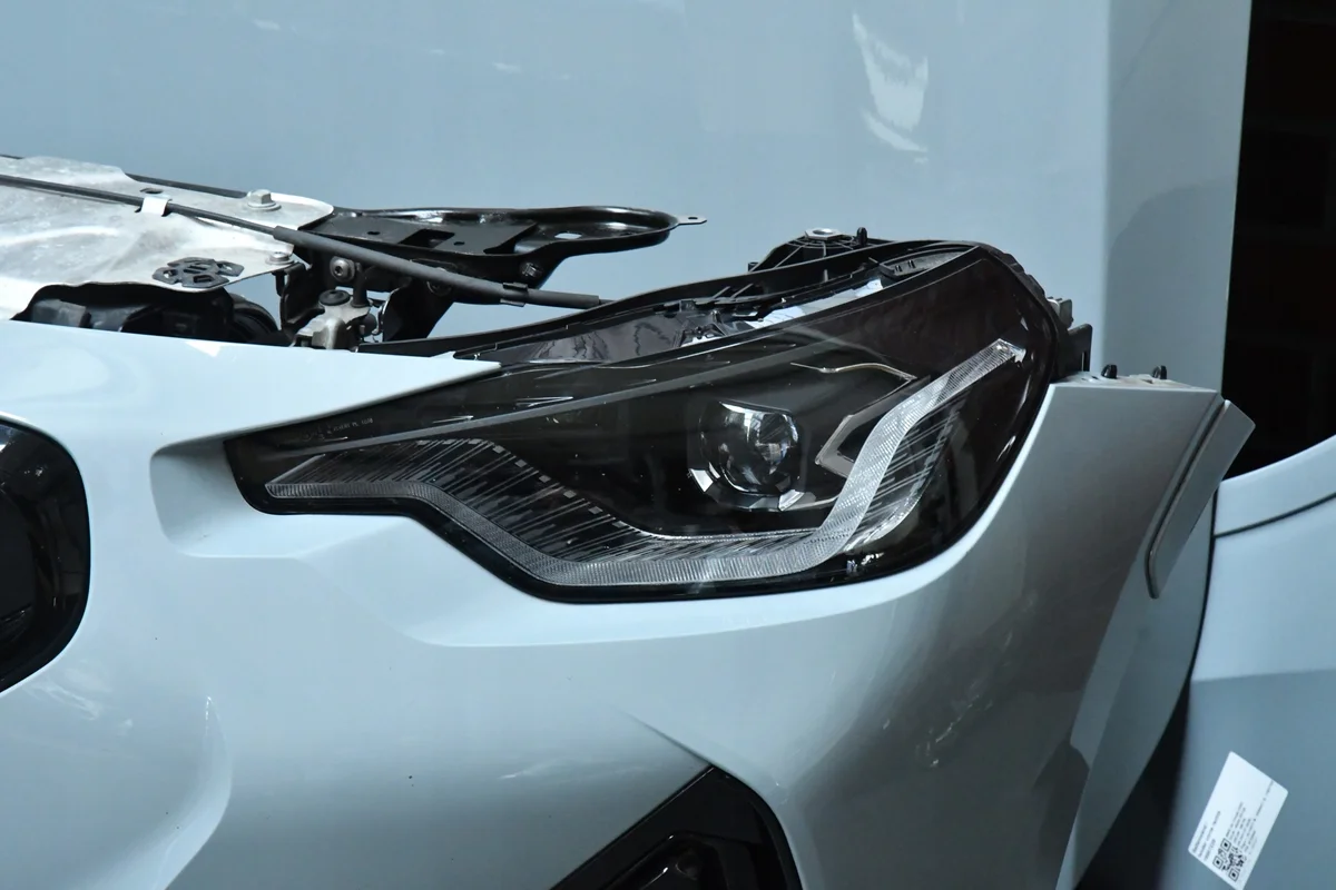 BMW 2 G42 M-Paketti M240iX etupaneeli image 4