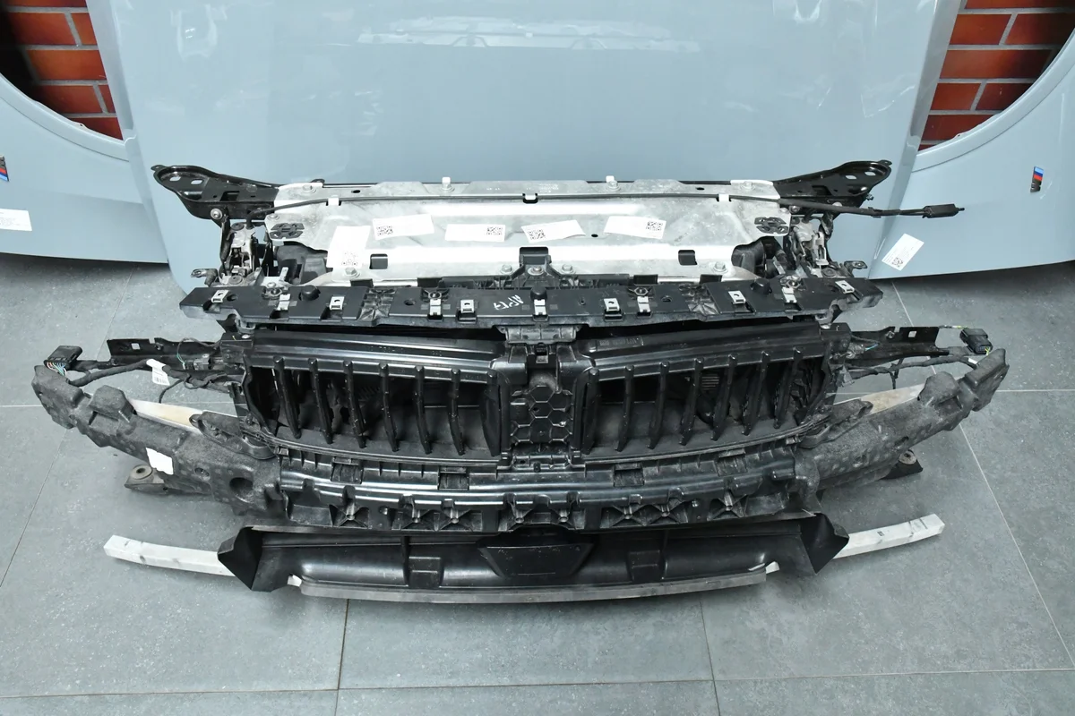 BMW 2 G42 M-Paketti M240iX etupaneeli image 6