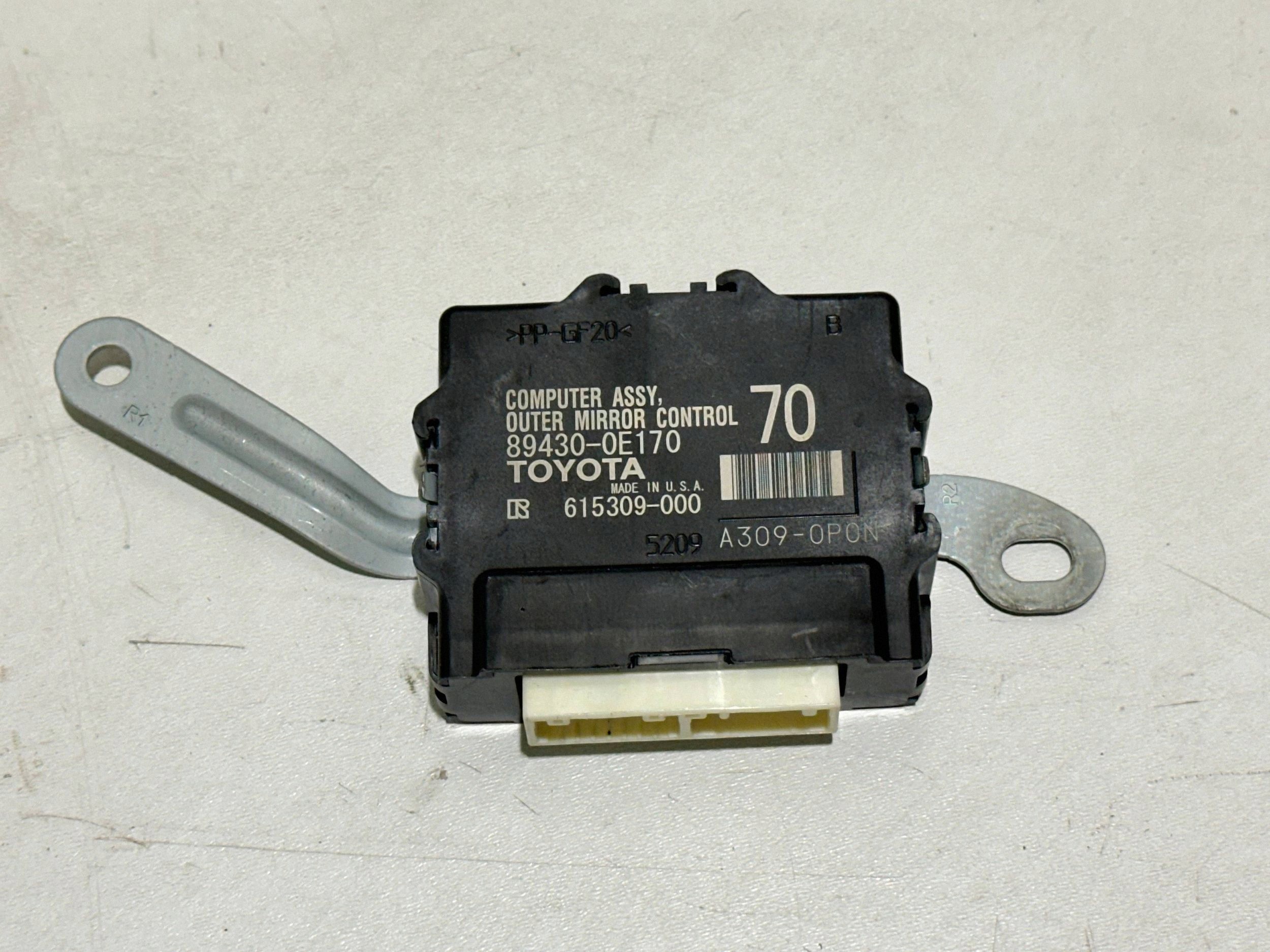 Módulo de espejo Toyota Highlander OEM 894300E170 image 2