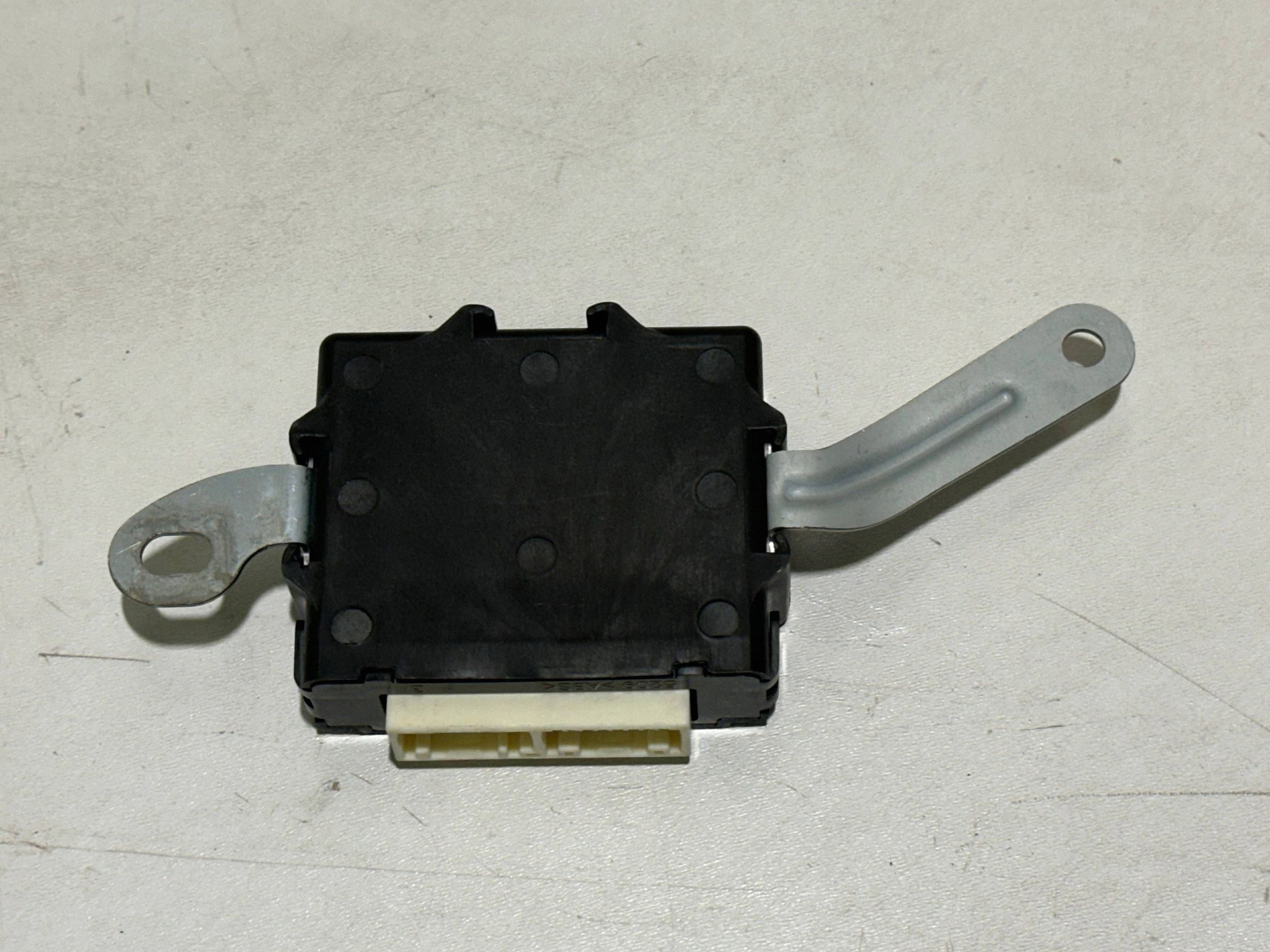 Módulo de espejo Toyota Highlander OEM 894300E170