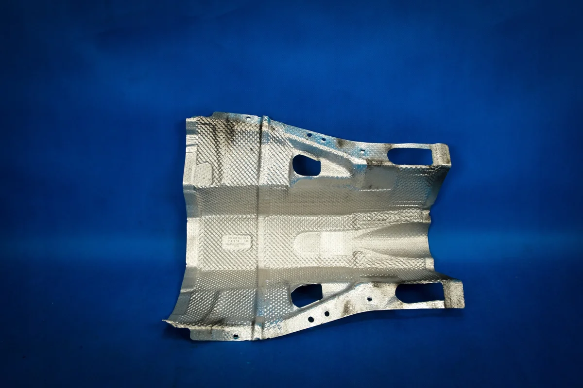 Audi A6 A7 4G 4G0804160A Escudo Térmico