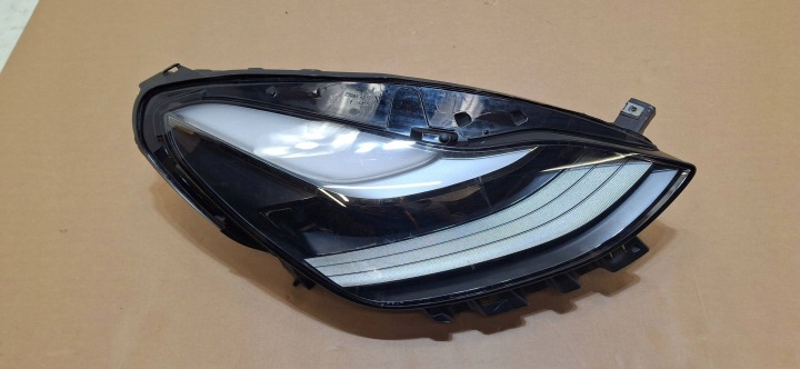 Etulokasuoja oikea Tesla III 3 Y Lift 151495300