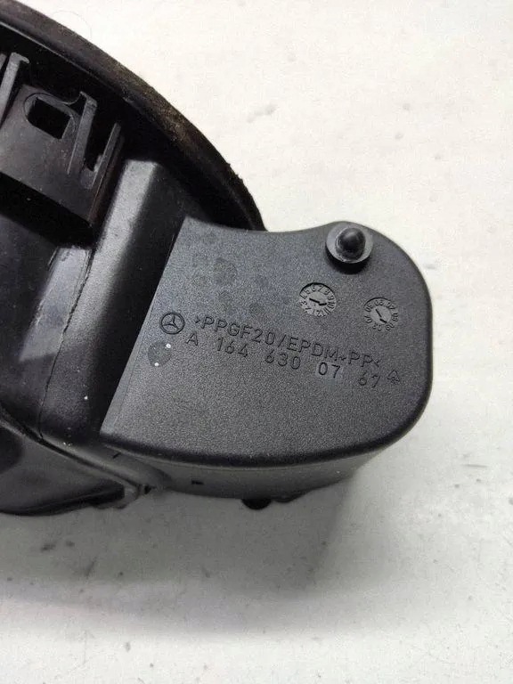 Tankklappe OEM A1646300767 für Mercedes-Benz M image 6