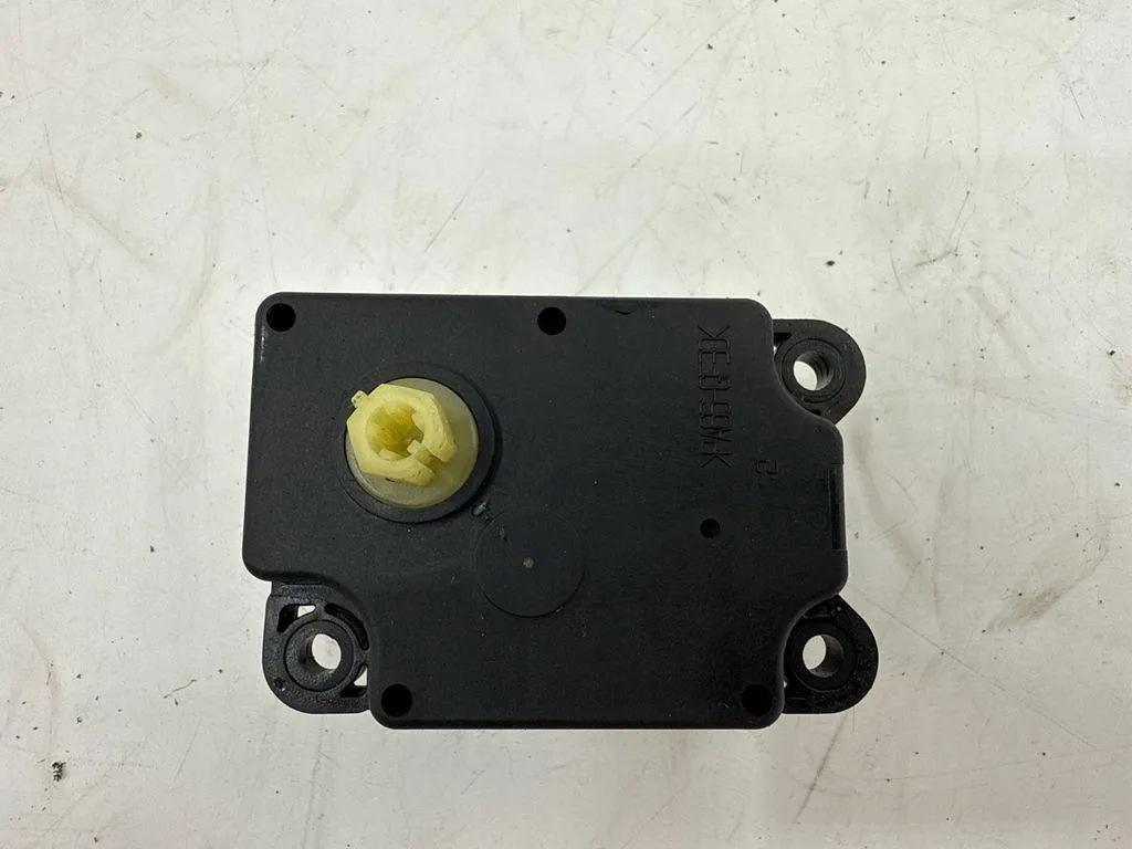 Motor de válvula Volvo OEM 30676511 para XC90 I 2004 image 4