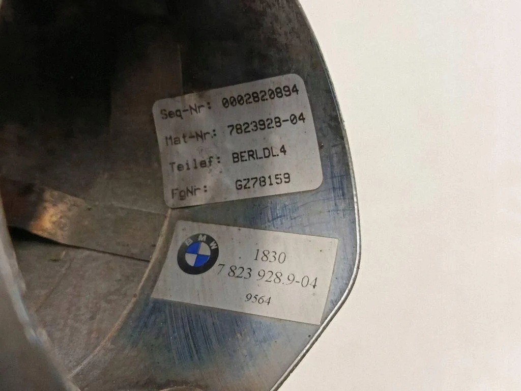 BMW OEM 7823928 Punta de Escape Trasera Cromada image 7