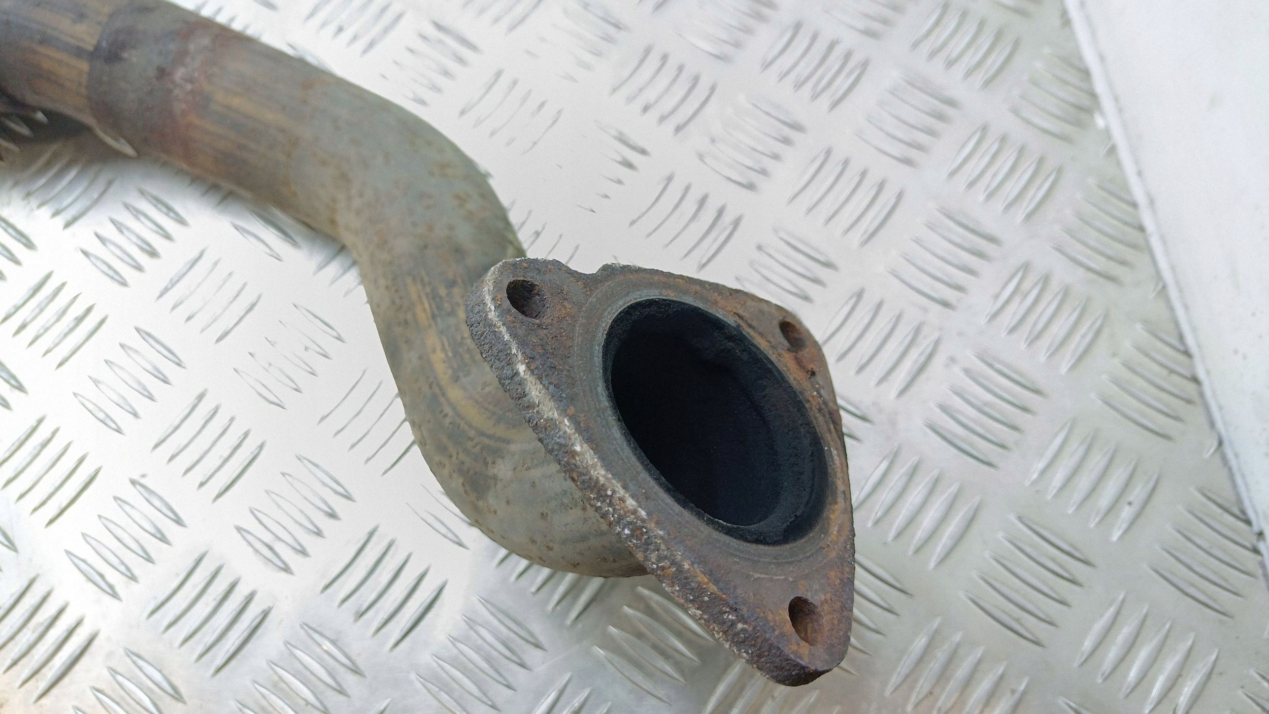 Opel Zafira B 2006 Avgasfäste OEM RPG30829 image 3