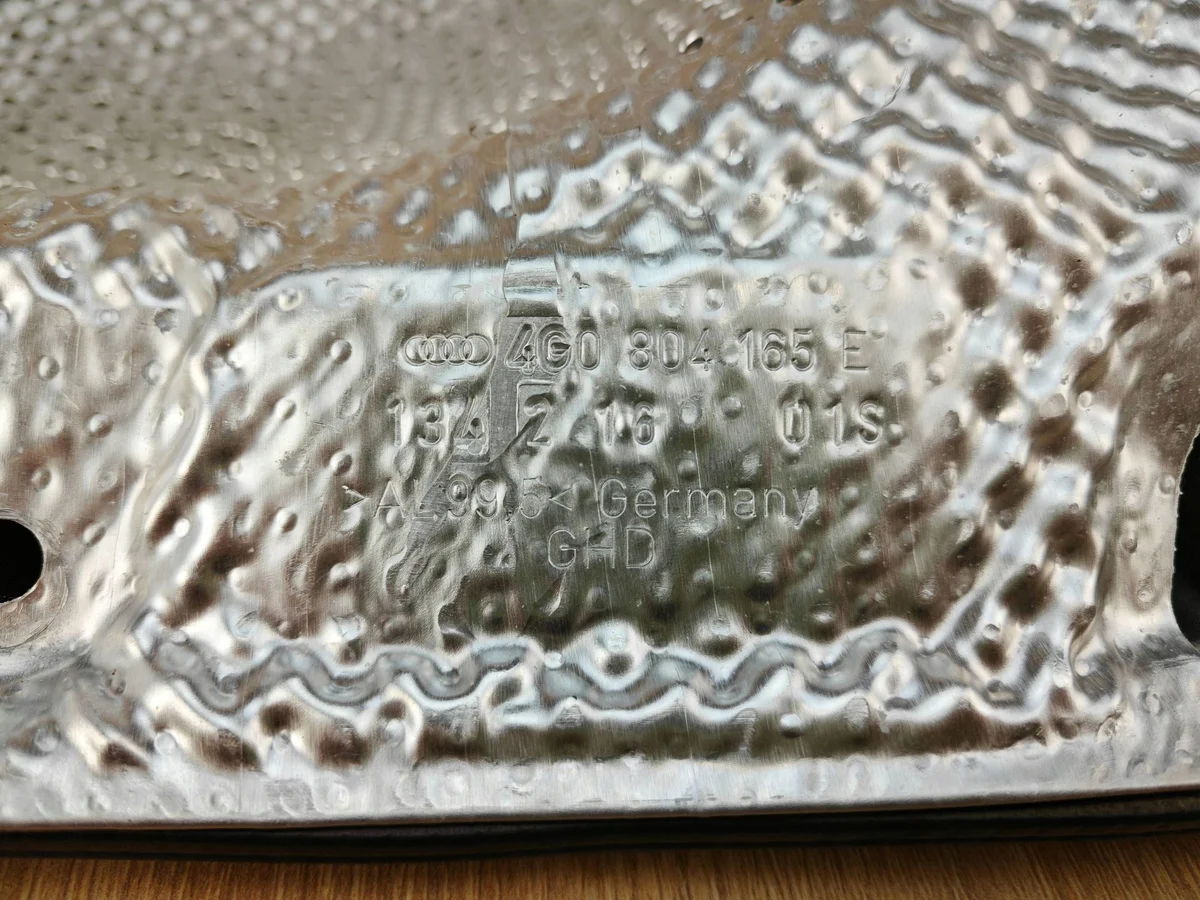 Originele warmteplaat schutbord Audi 4G0804165E image 3