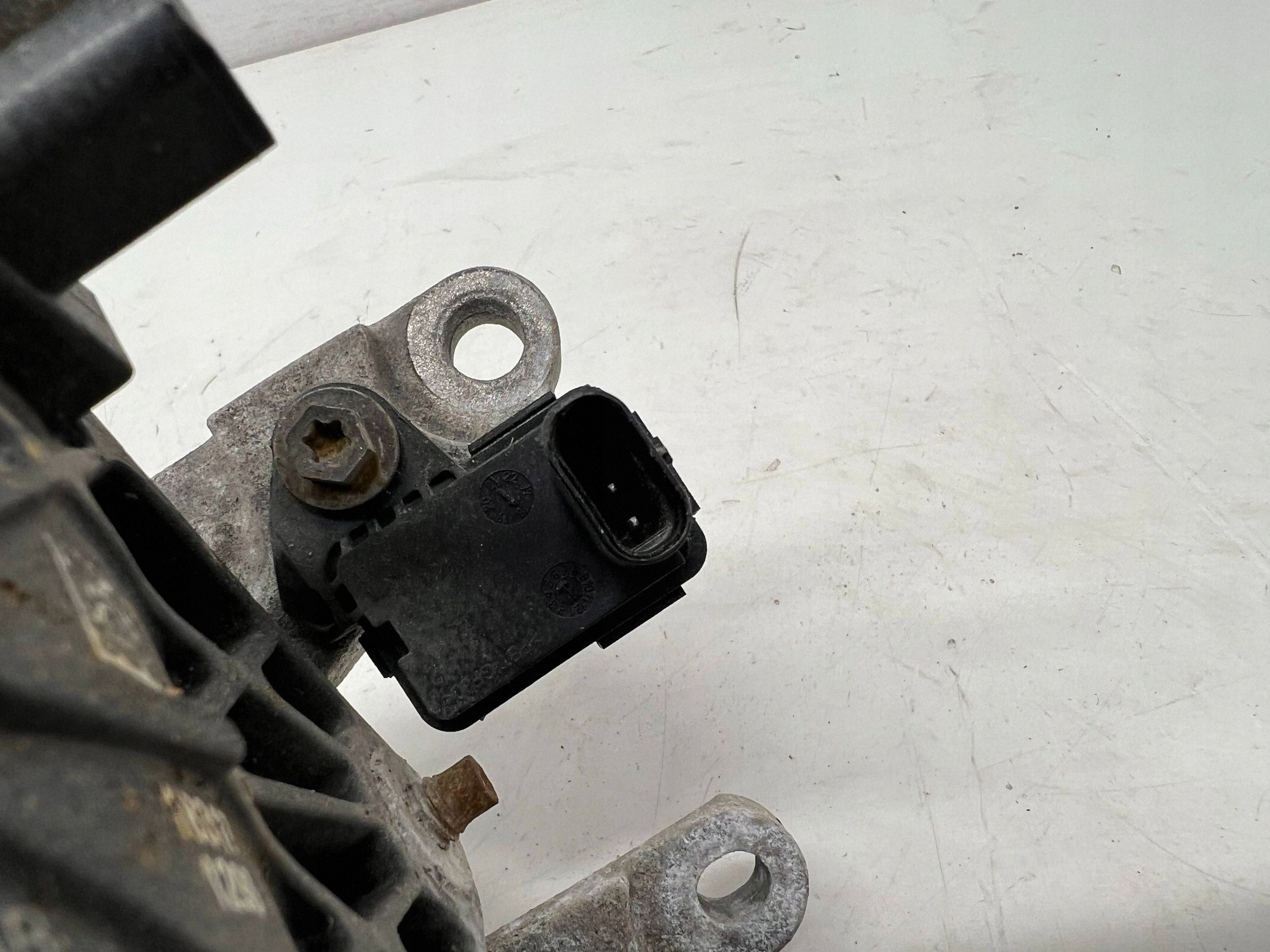 Dodge RAM 2019 Frontstoßdämpfer-Puffer OEM 68356654AB image 6