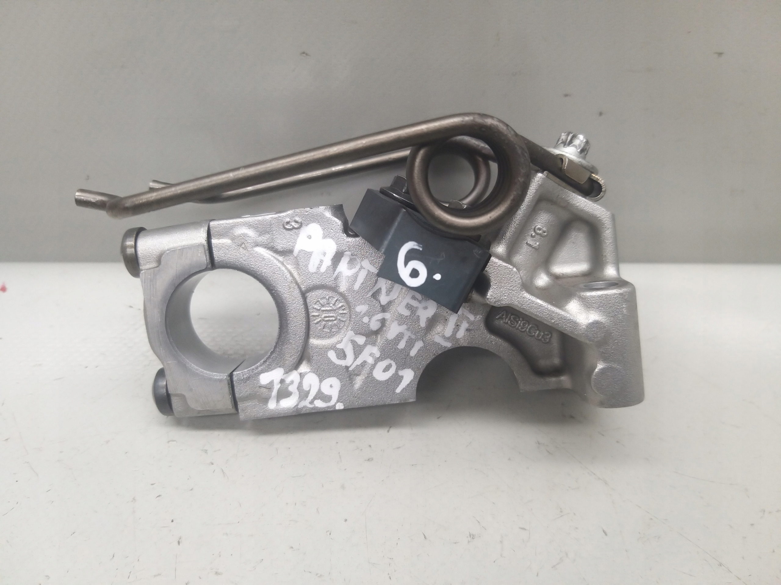 MOSTEK STOPKA PANEWKA 1.6 VTI 5F01 PARTNER BERLINGO 308 R56 7570023