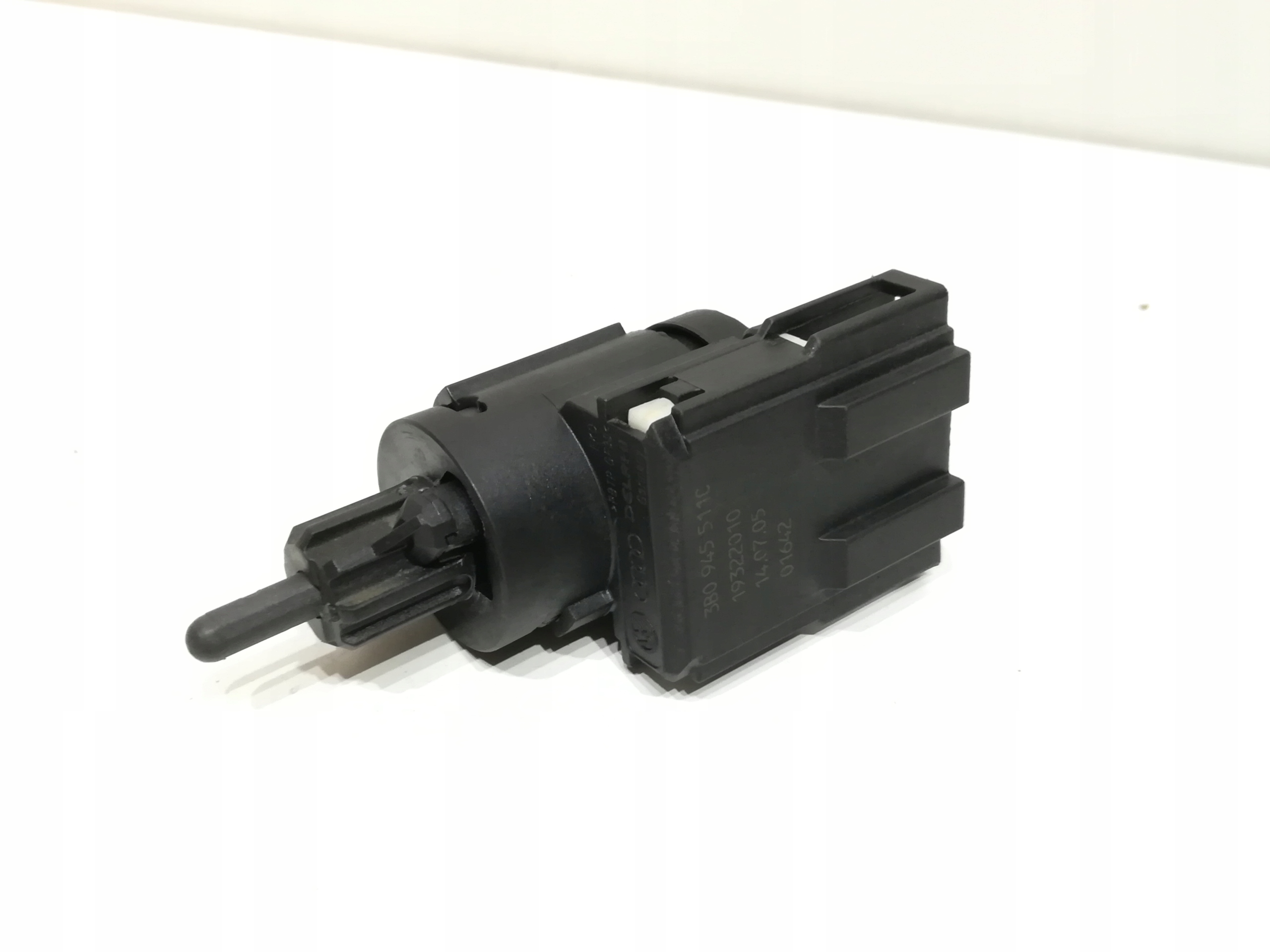 Brompedalssensor AUDI A4 3.0L Diesel 2007 OEM 19322010 image 2