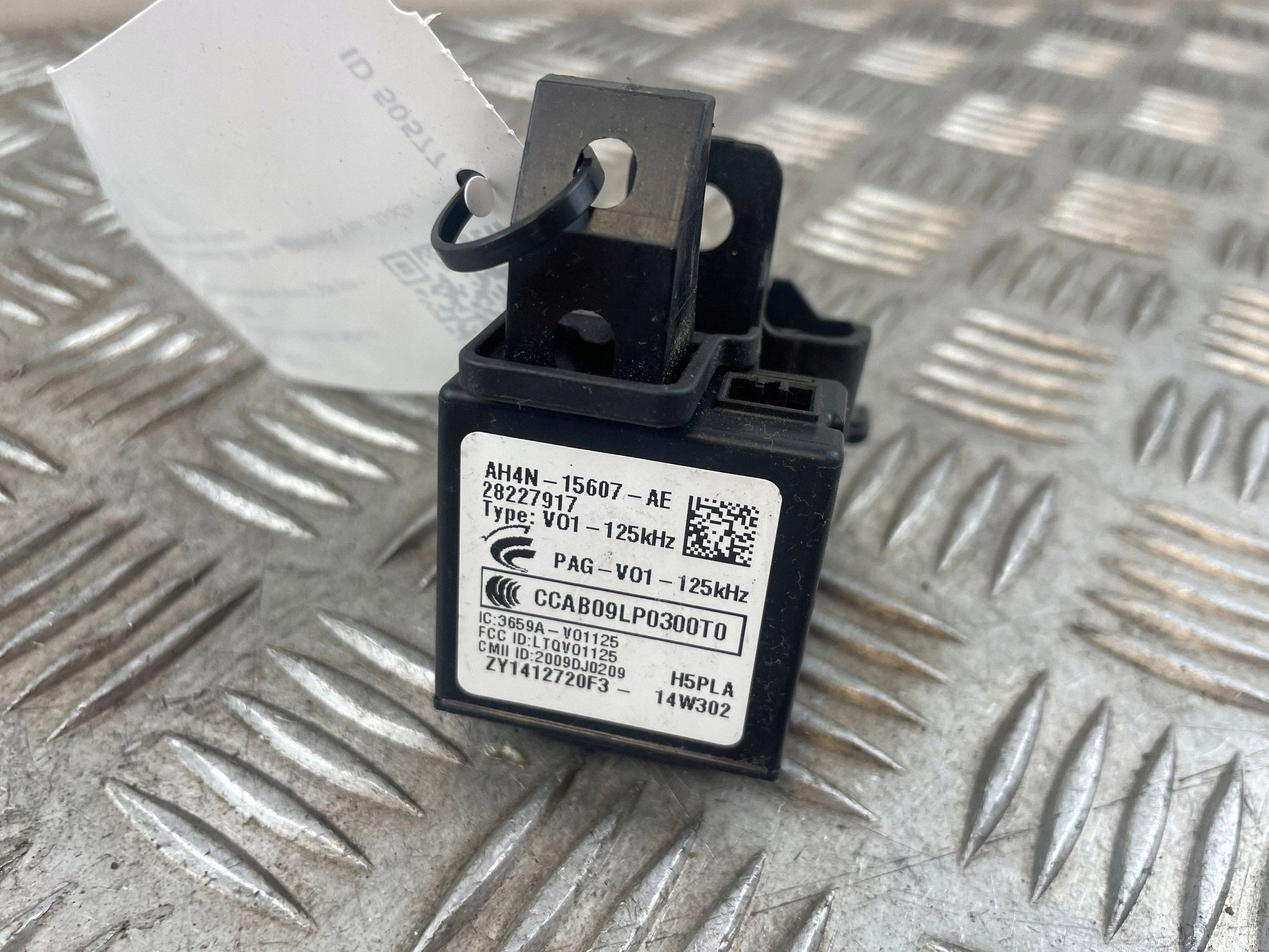 Sytytyskytkin OEM AH4N15607 Volvo S60 II:lle