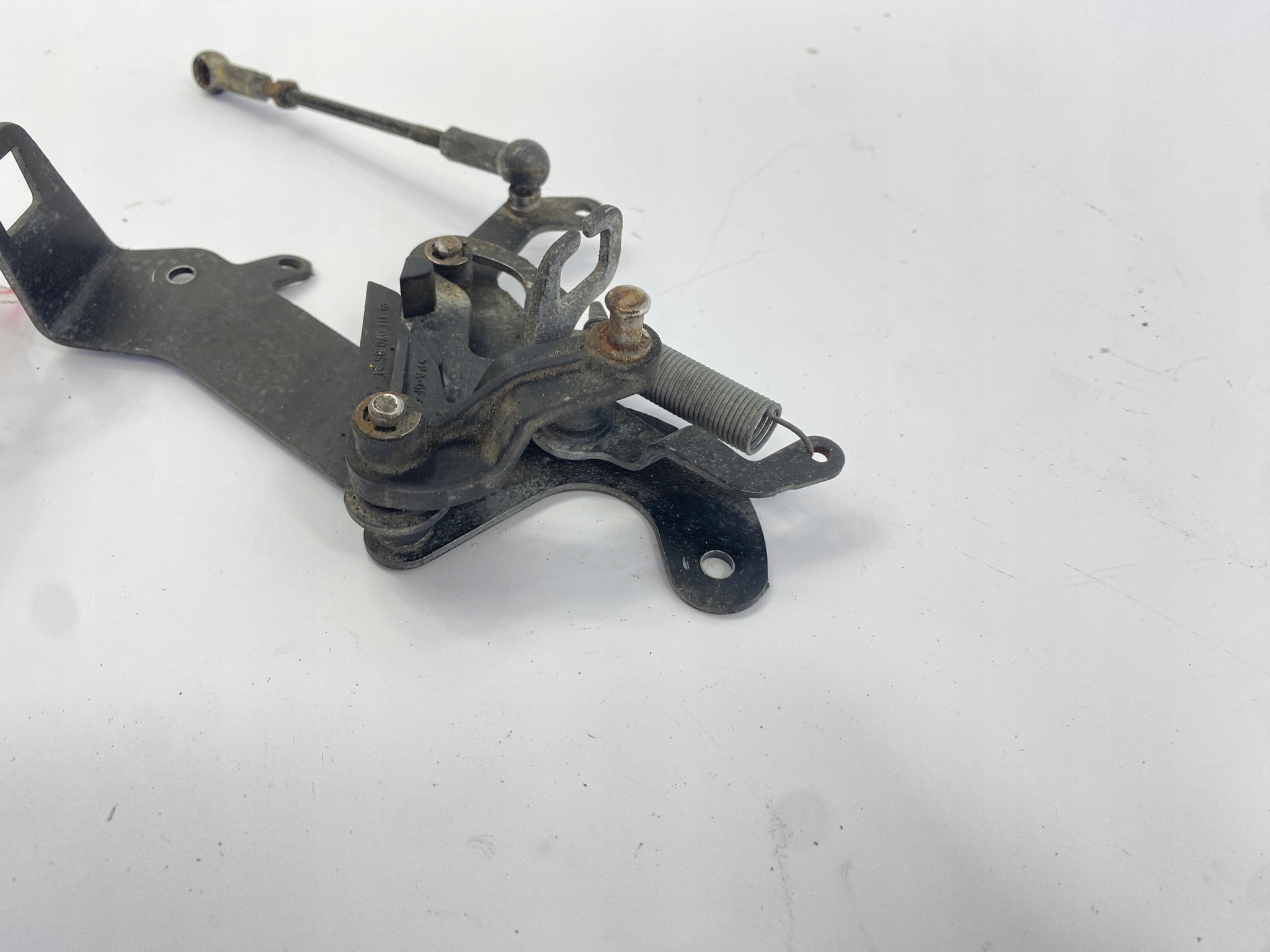 Mécanisme de liaison des gaz Mercedes W124 M111 image 5