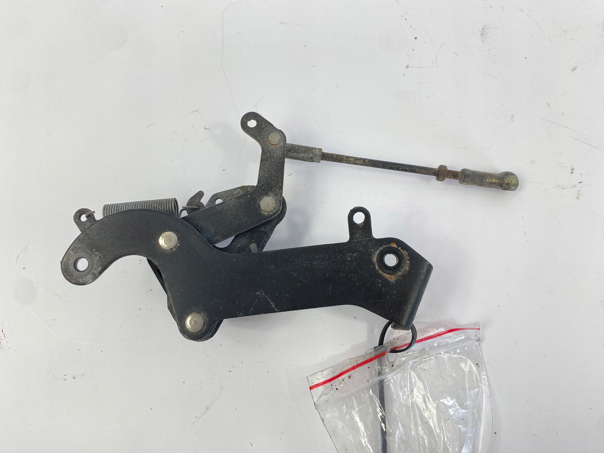 Mécanisme de Liaison Accélérateur Mercedes W124 M111 image 10