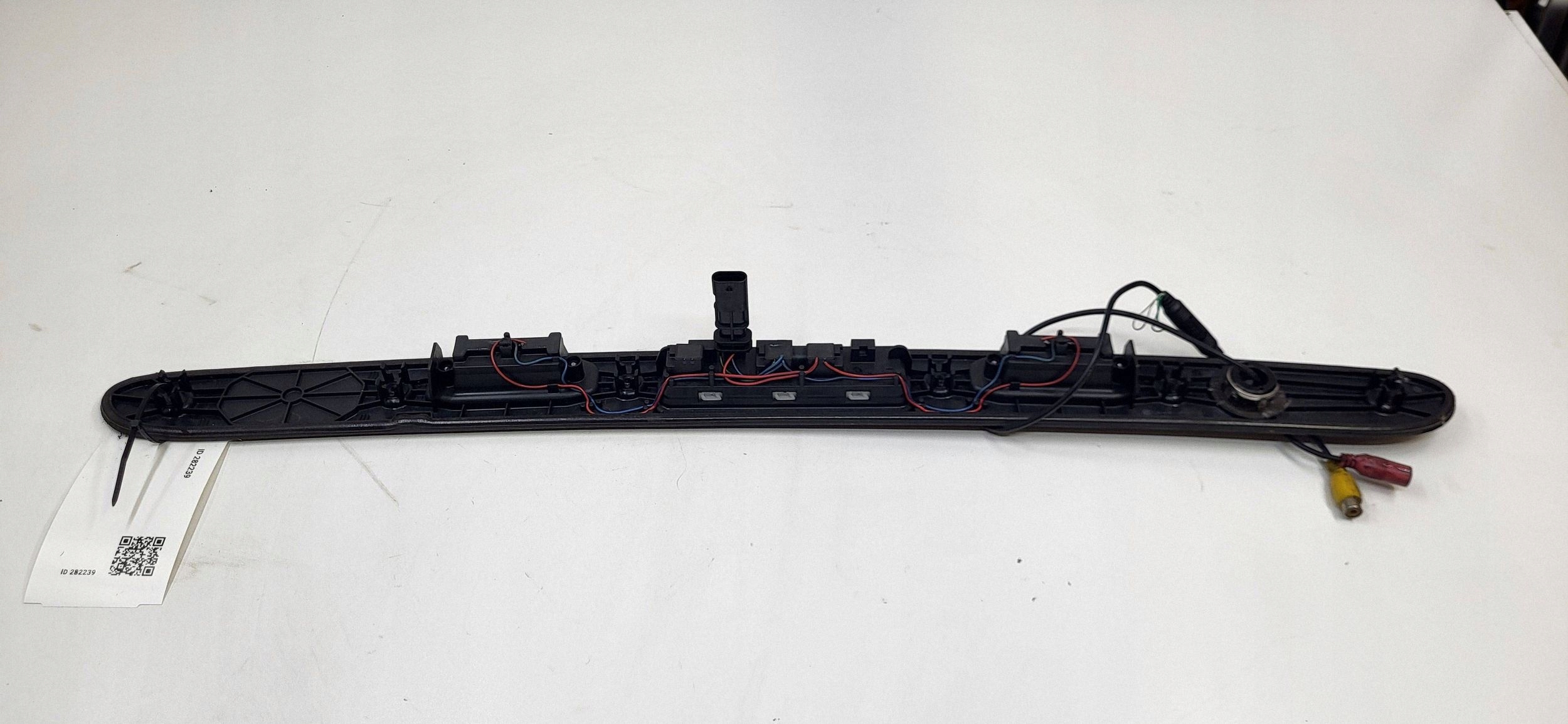 Volvo S60 II Elevador Maletero OEM 31391197 - Usado image 4