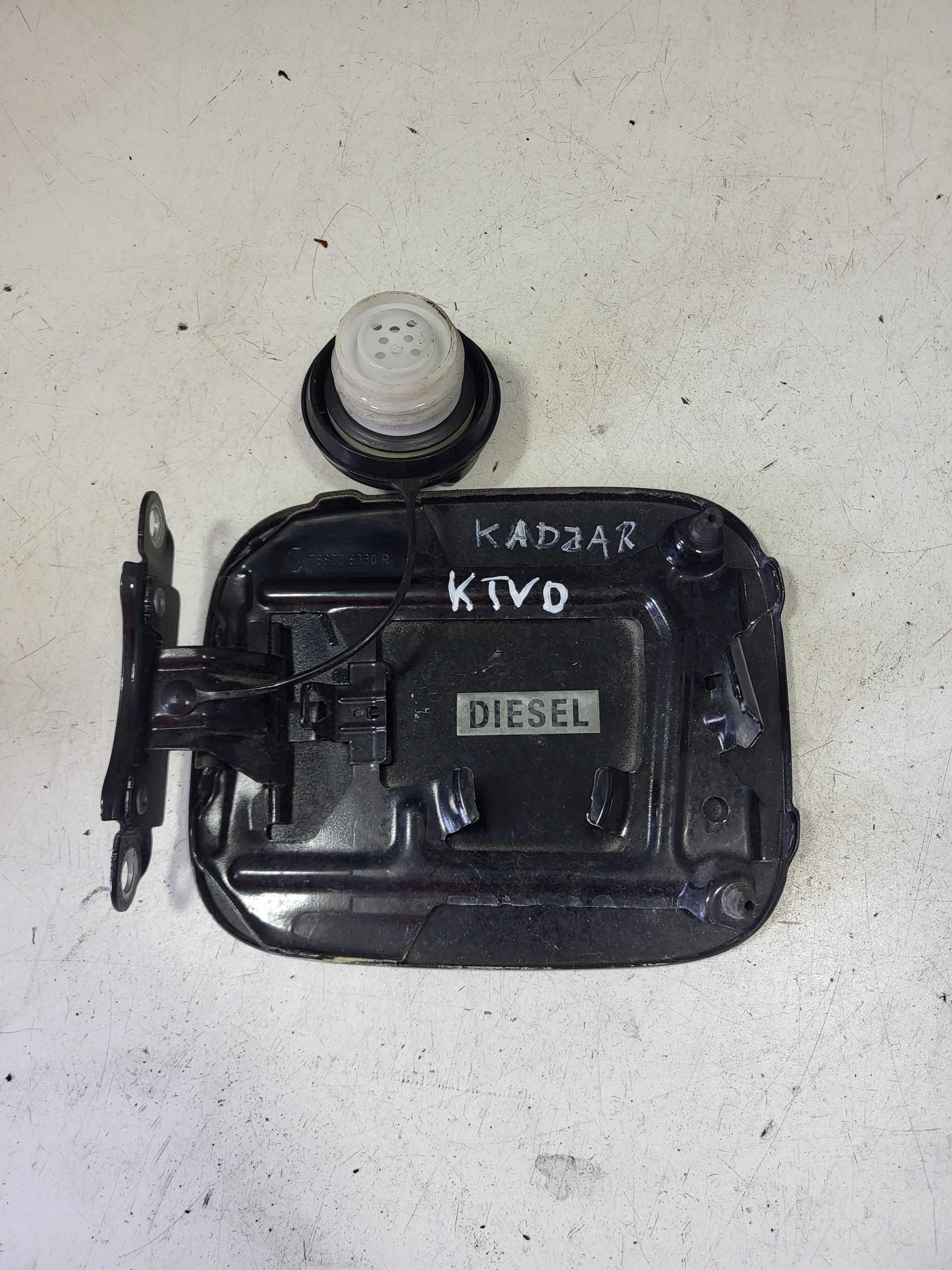 Bränsletankslock OEM 788308330R för Renault KADJAR image 3