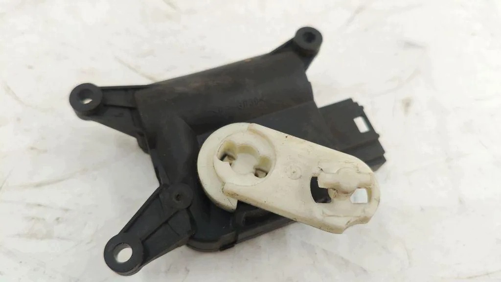VW Klappenmotor OEM 3C0907511B für Passat B6 2.0L image 3