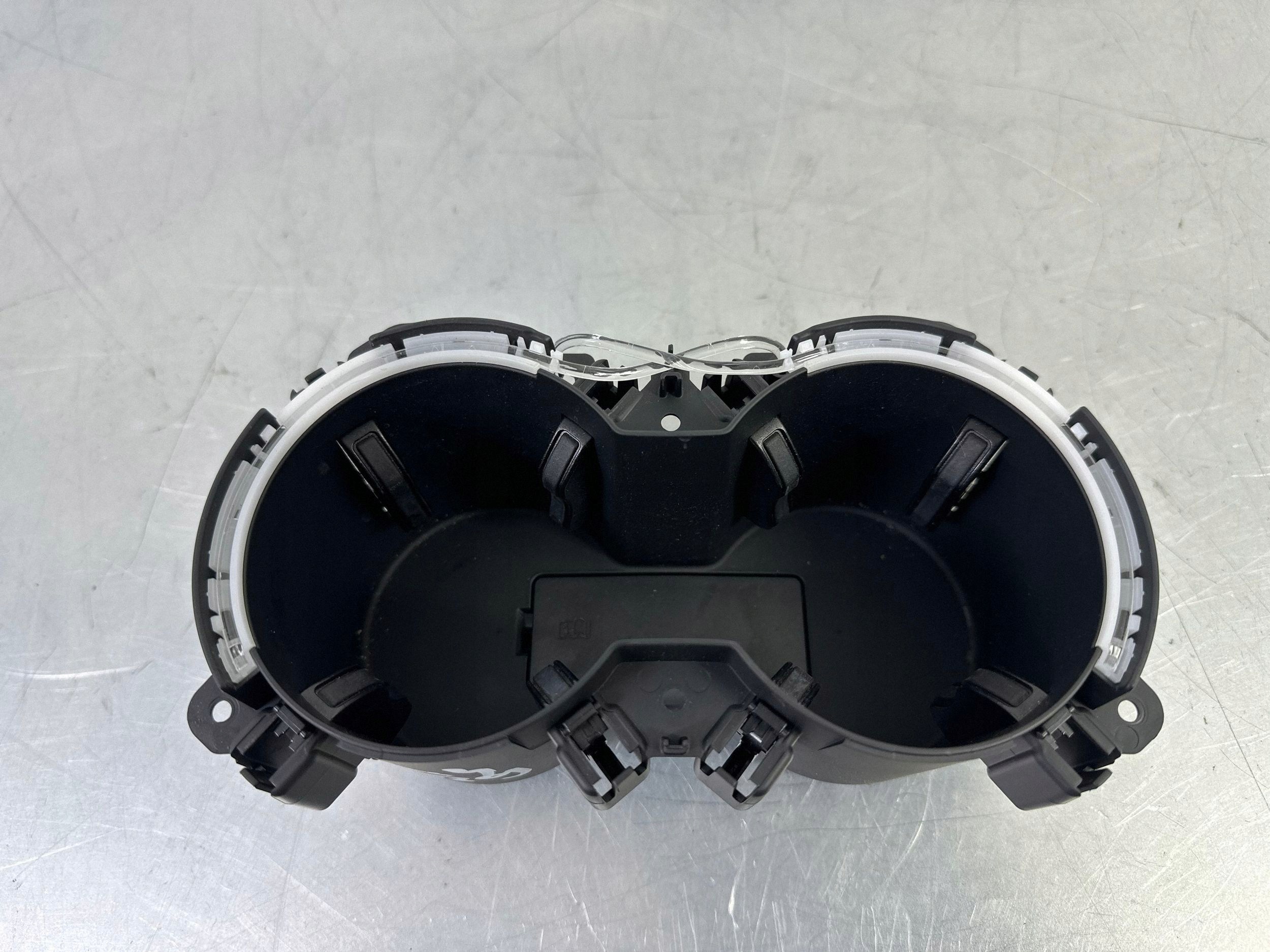 Porte-gobelet Audi A4 B9 OEM 8W0862533A/B image 2