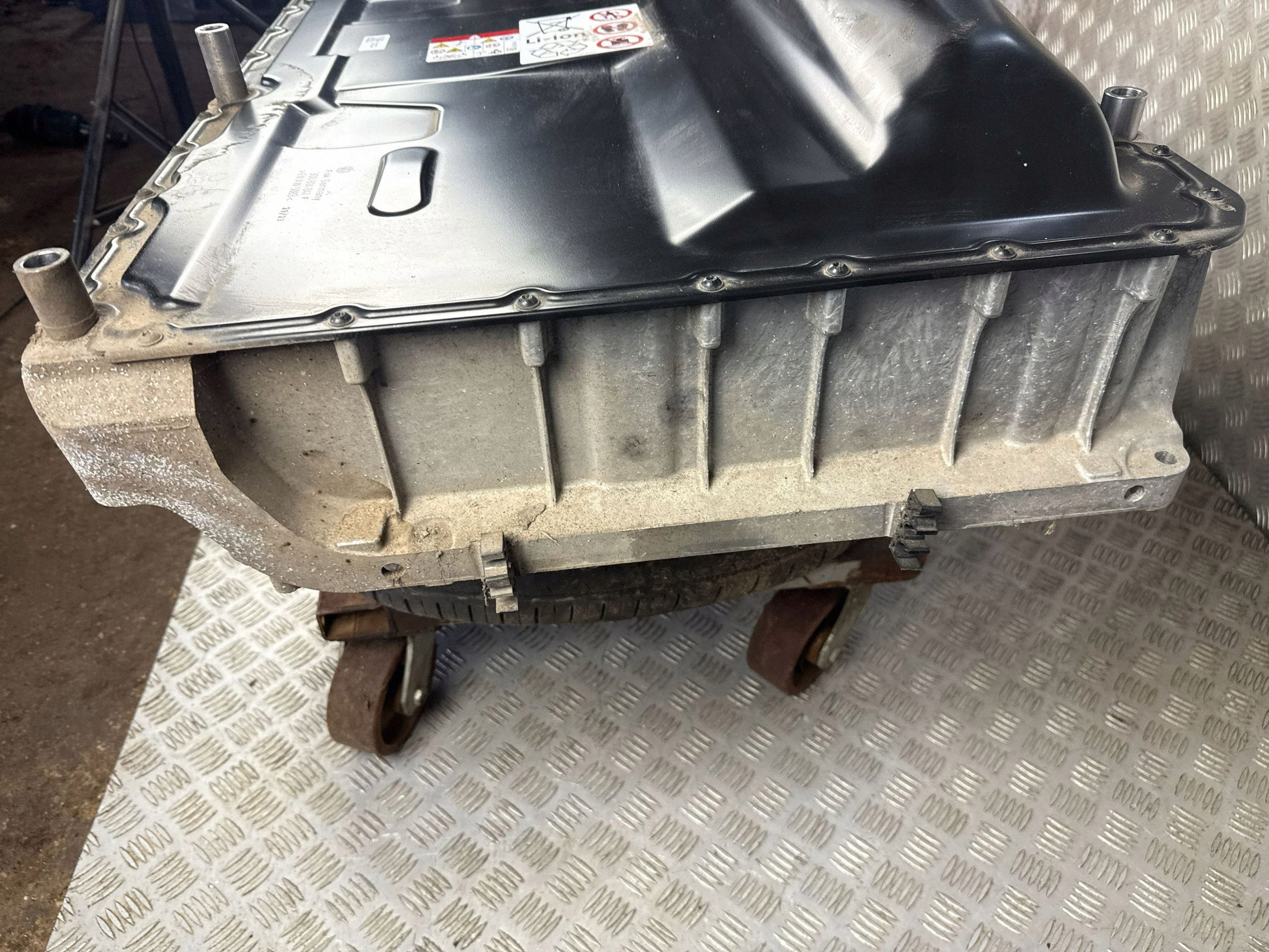 Bateria Cupra usada OEM 5WA915588E 15Ah image 8