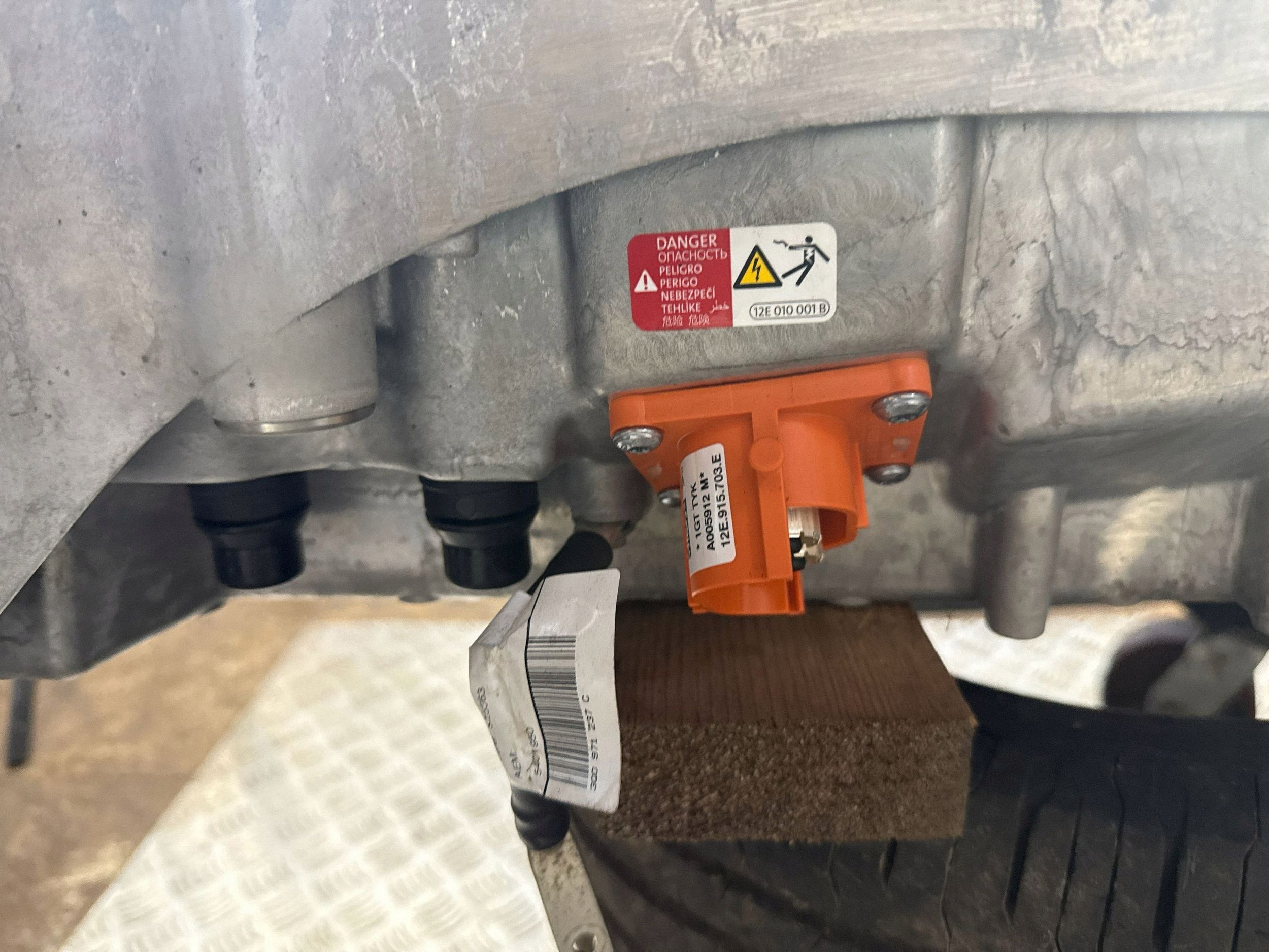 Bateria Cupra usada OEM 5WA915588E 15Ah image 9