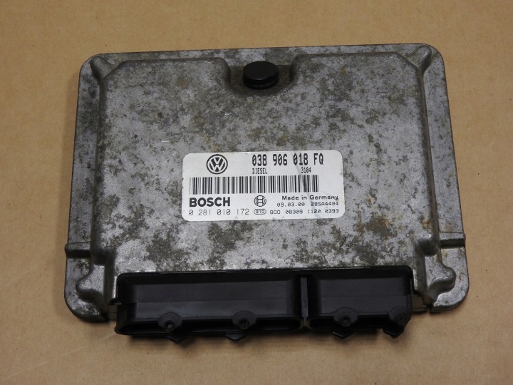 Moottorin ohjainyksikkö VW Passat B5 038906018FQ
