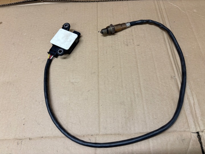 BMW G30 G31 G32 G20 G11 G16 LAMBDA-ANTURI TEHOKÄYTTÖINEN PAKOKAASU 8477723-02