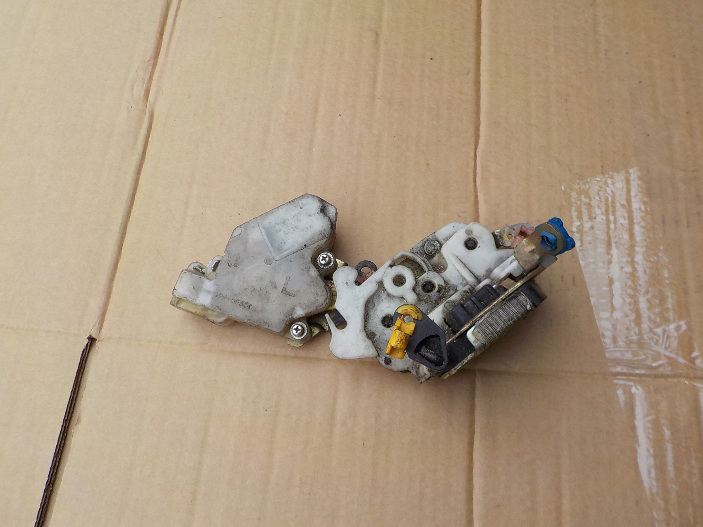 left front lock nissan almera n16 2004 N162004
