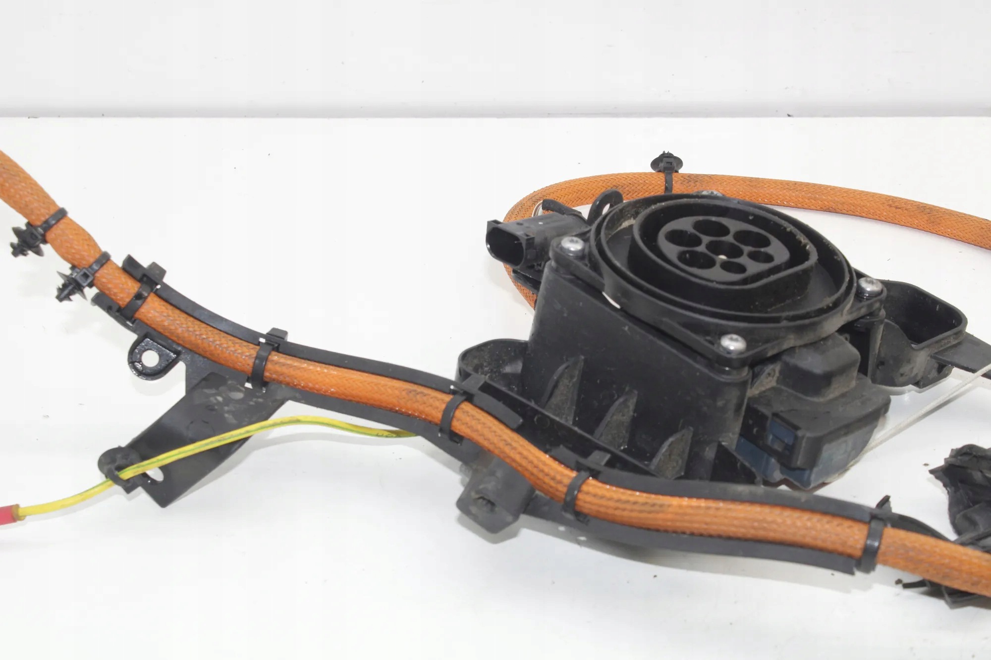 Cable Puerto Carga BMW G20 G21 OEM 5A1CB00 image 3