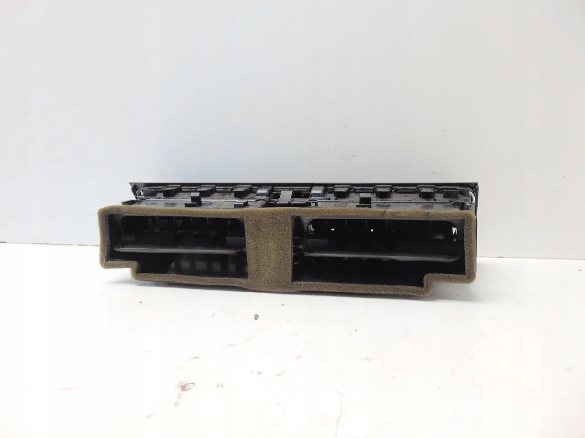 Audi A5 8T middenconsole ventilatierooster image 3