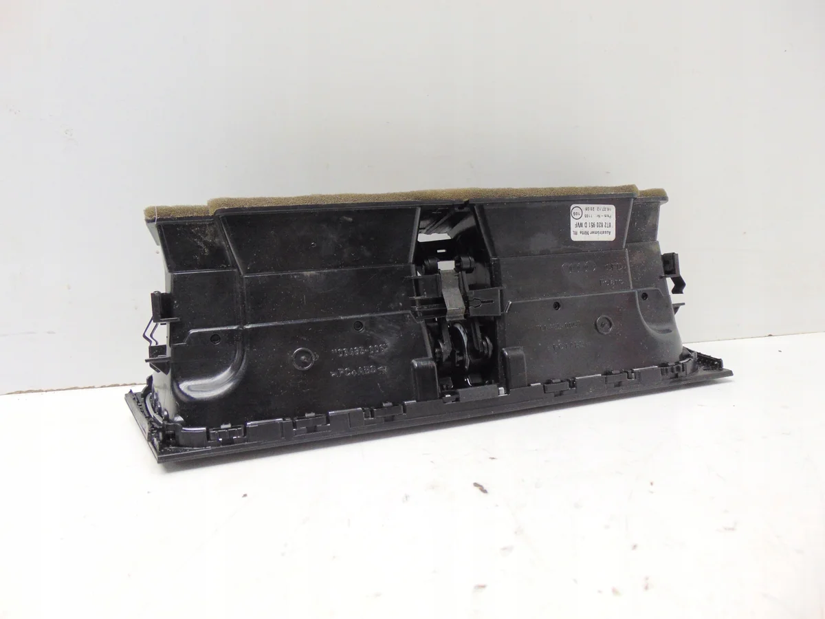 Audi A5 8T middenconsole ventilatierooster image 4