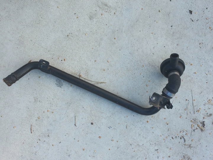 PCV-putki 058103493A ODMA 06A129101A VW Passat B5 FL 1,8T 150 hv