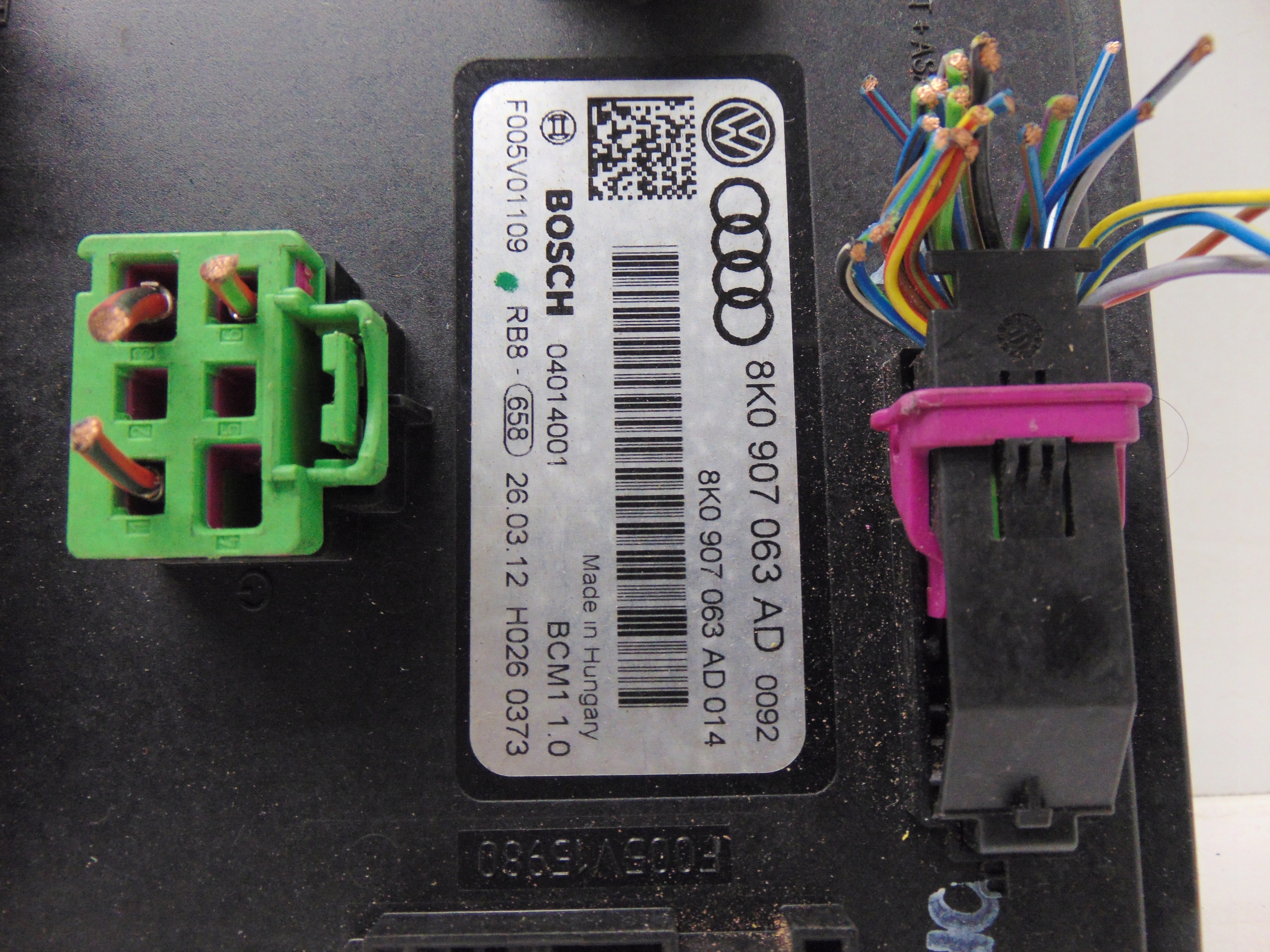 Ohjausmoduuli Audi A4 B8 A5 8T 8K0907063AD