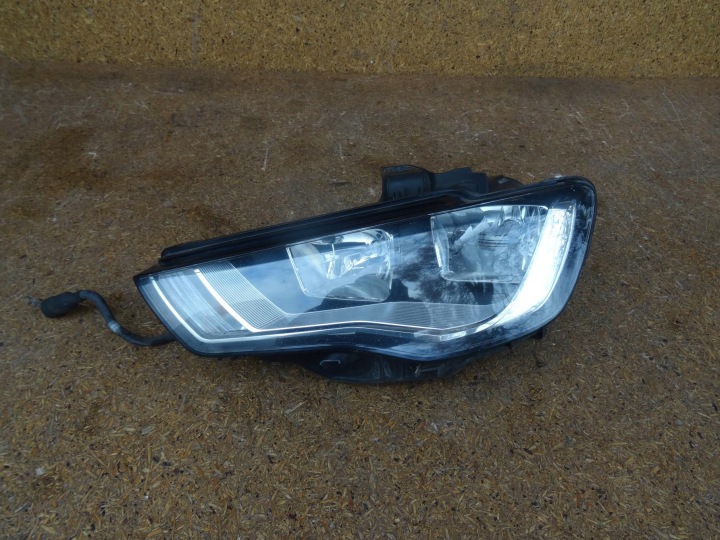AUDI A3 8V 12-16 LEFT FRONT LAMP 8V0941003A AJ ANGLIK UK