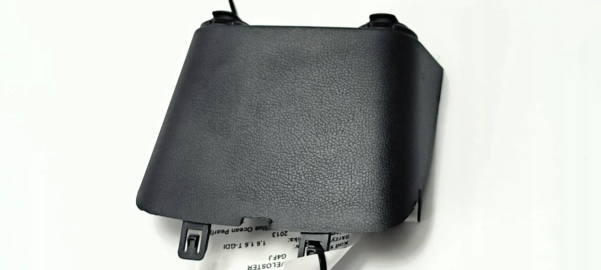 Aux/USB-pistoke Hyundai Veloster 84727-2V200 image 4