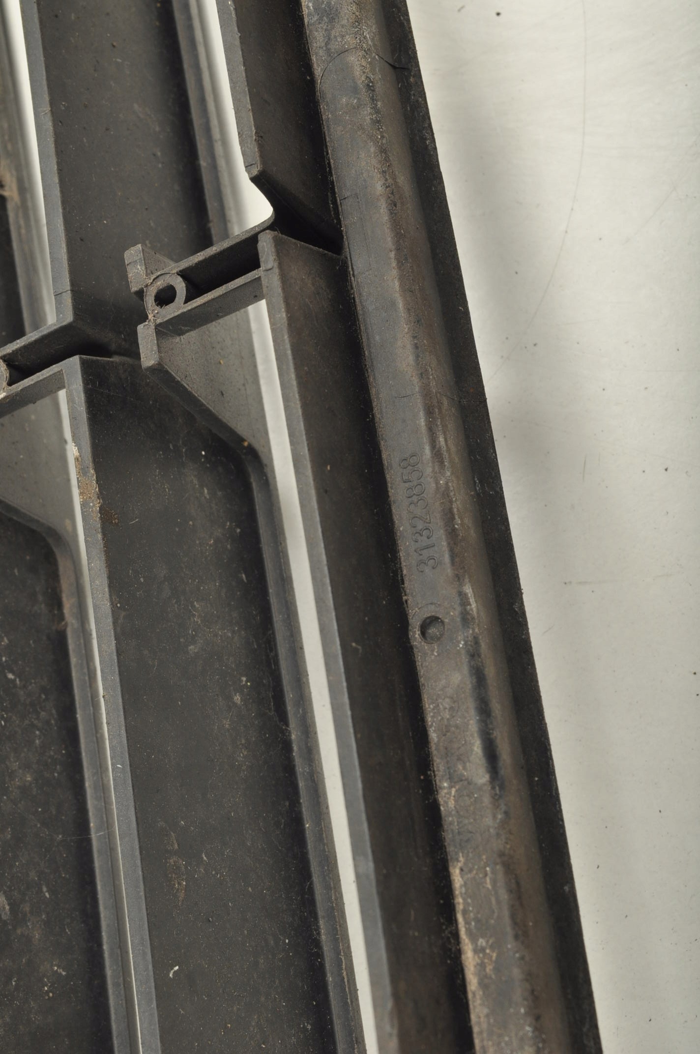 Grilli Mesh Volvo S60 31323858 image 6