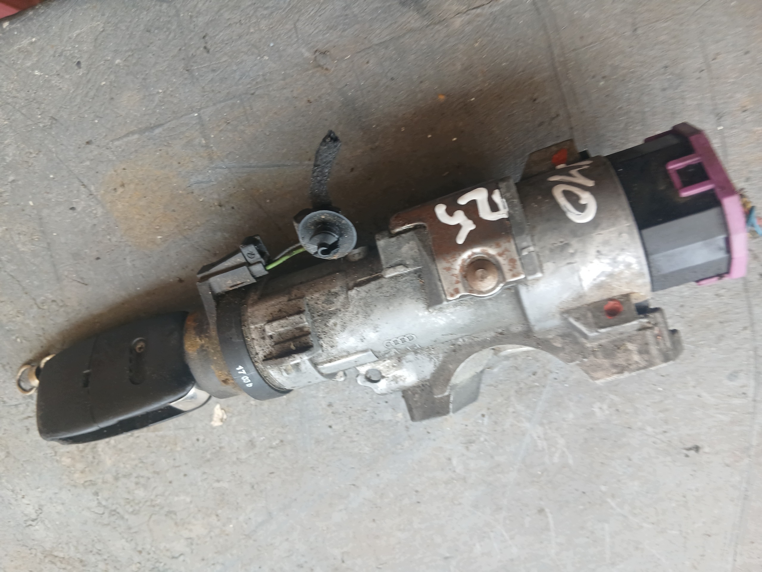 Avainvirta VW PASSAT B5 LIFT 4B0905851G