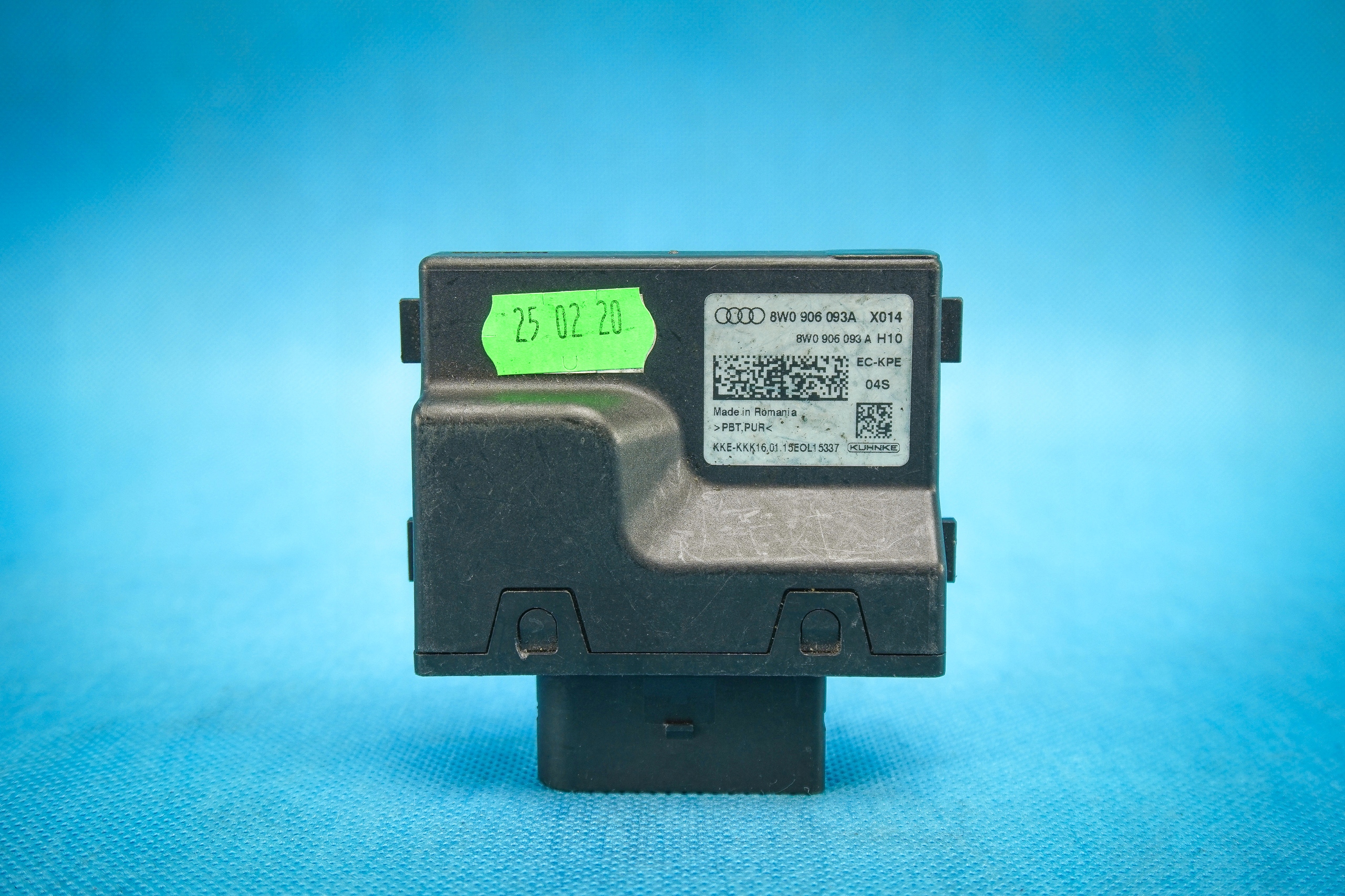 Audi A4 B9 Ruiskutusmoduuli OEM 8W0906093A image 2