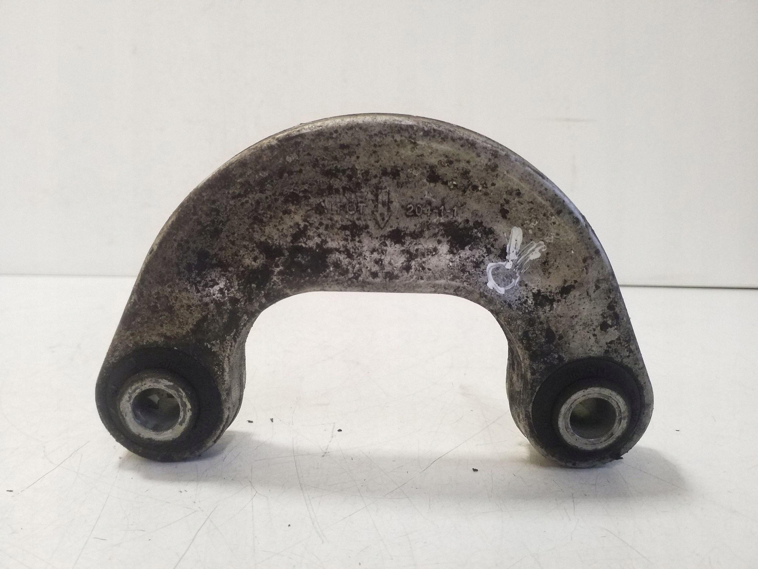 Bentley OE Ohjausvarsi OEM 3W0411317 - Käytetty