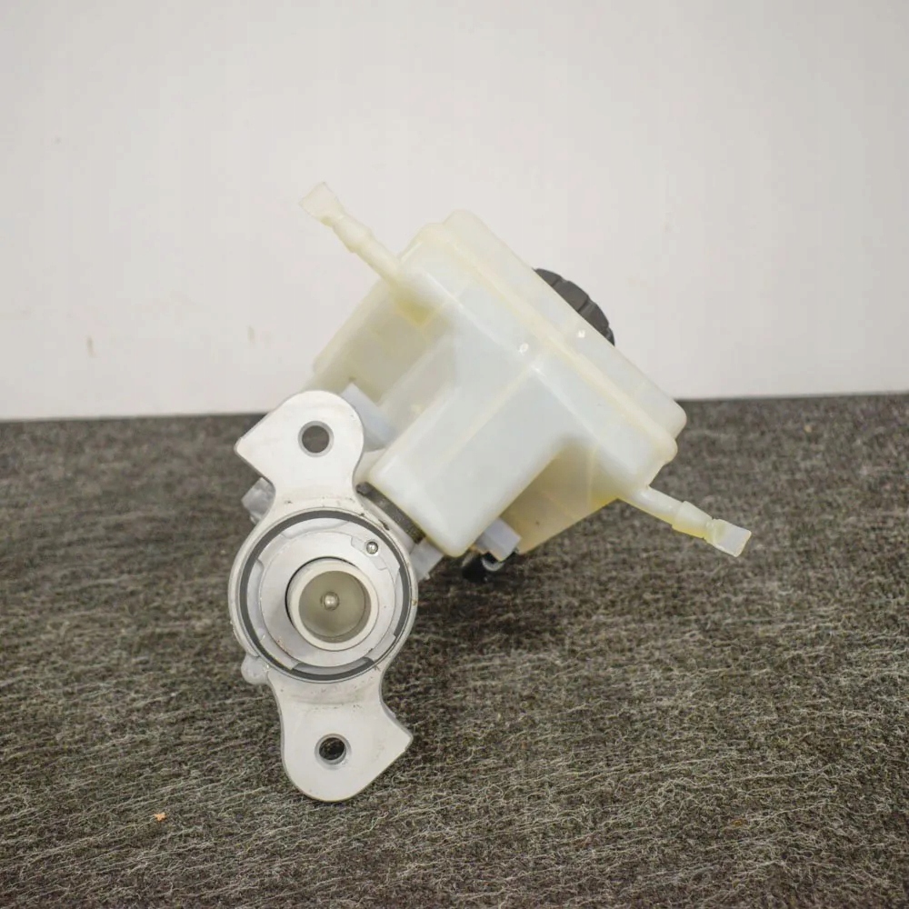 BMW Jarru sylinteri OEM 6794473 X3 F25 2.0L Diesel image 4