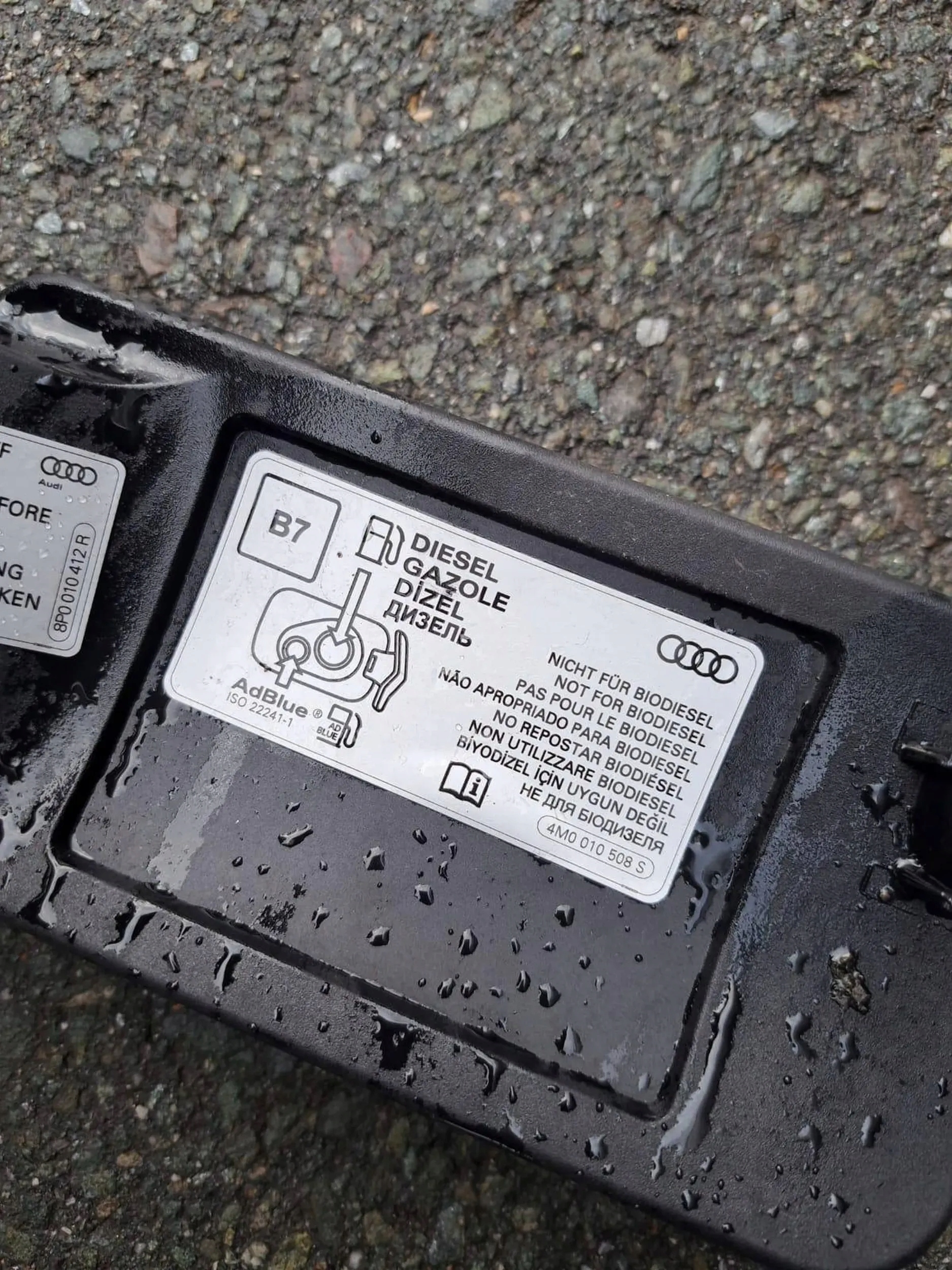 Polttoainesäiliön kansi OEM 4M0010508S Audi Q2 2019