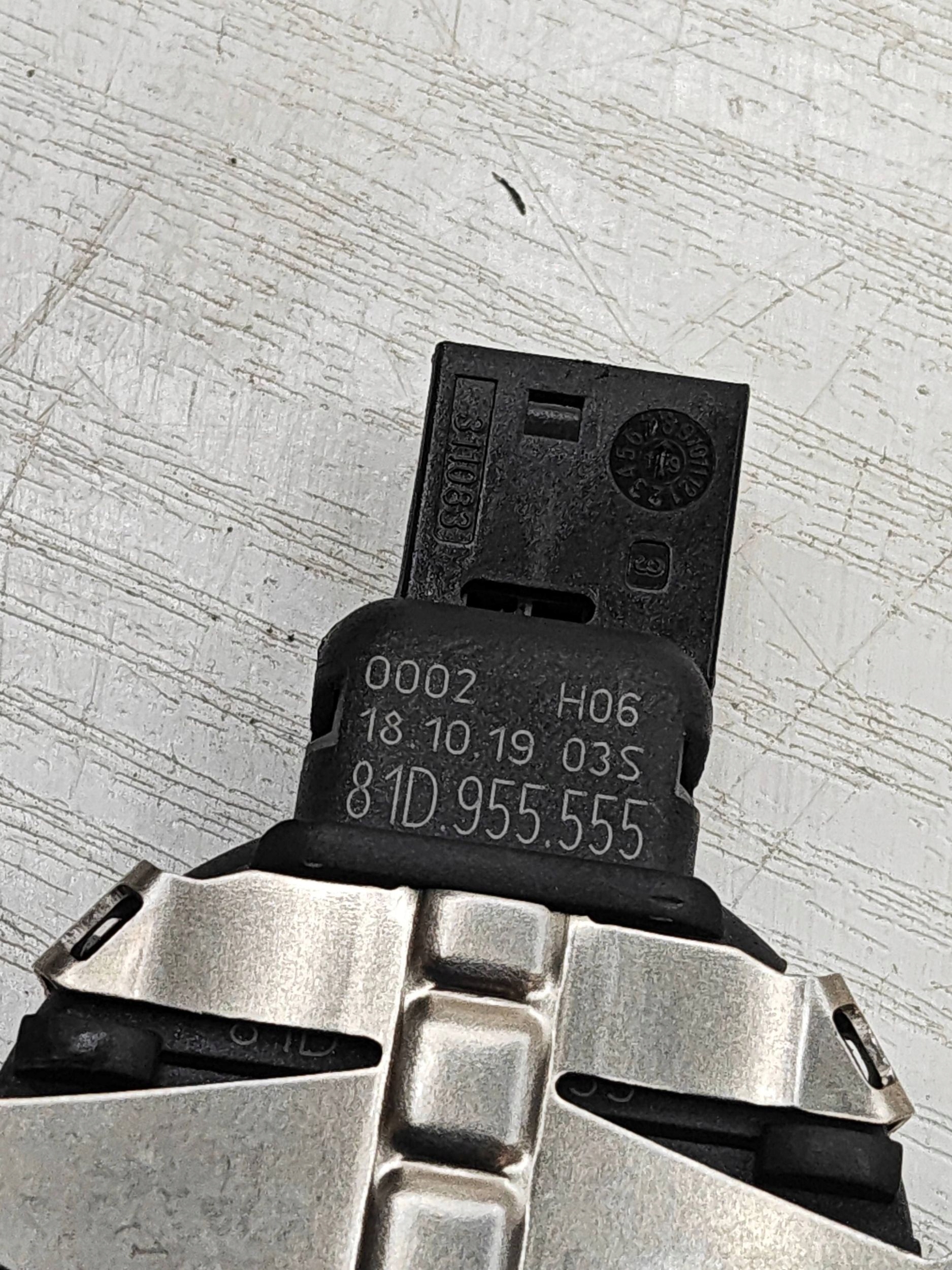 Audi OE 81D955555 - Pièce d'occasion image 3