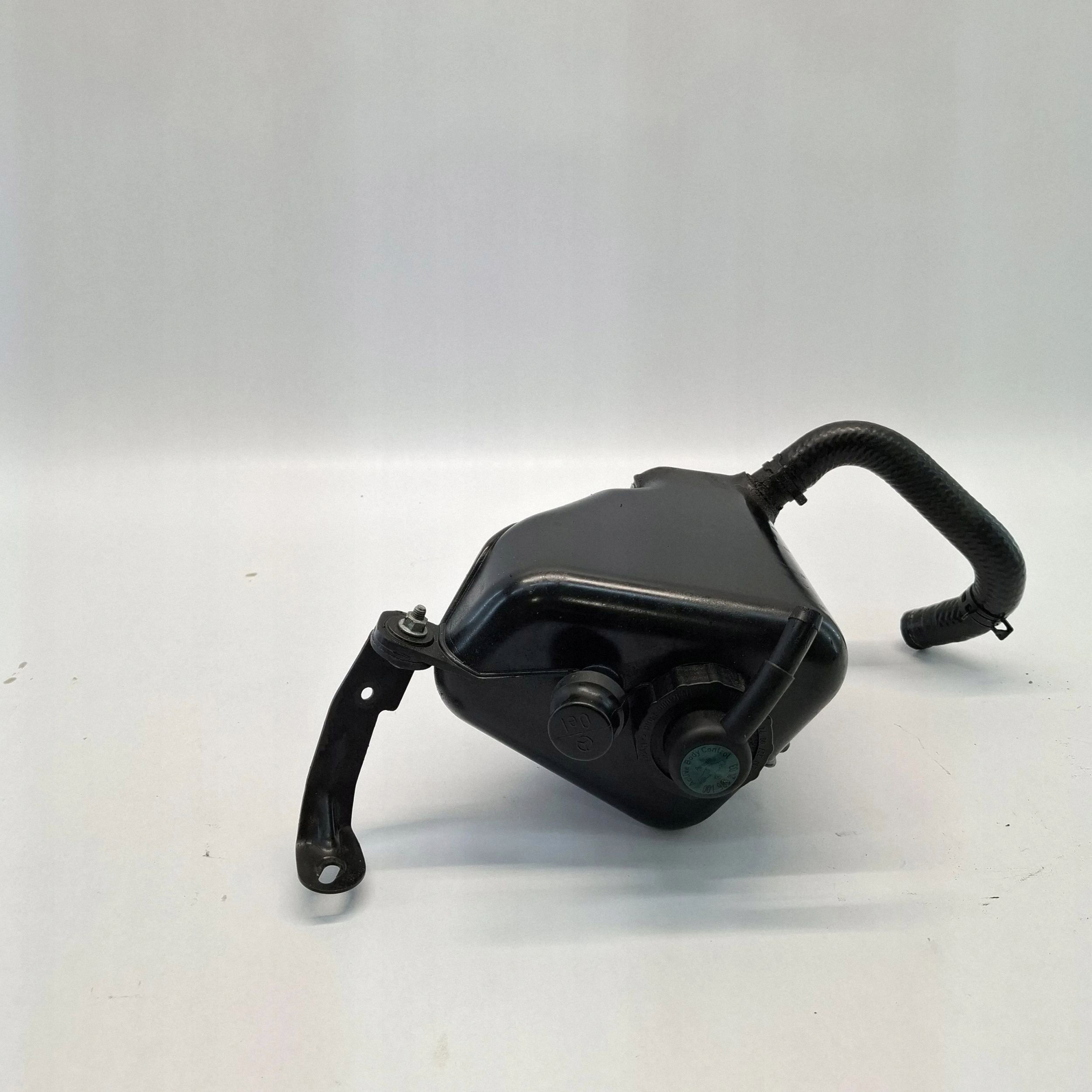 Mercedes ABC-ophangingsvloeistoftank OEM A2303200014 image 3