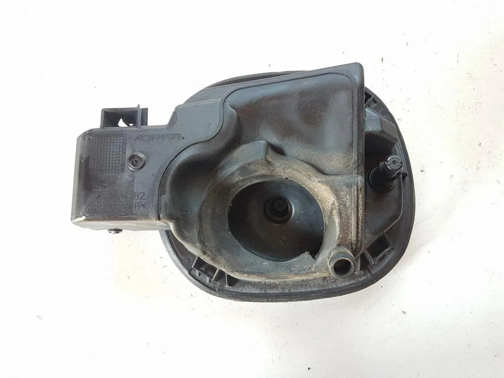 Polttoainesäiliön kansi OEM C982 Maserati Ghibli M157