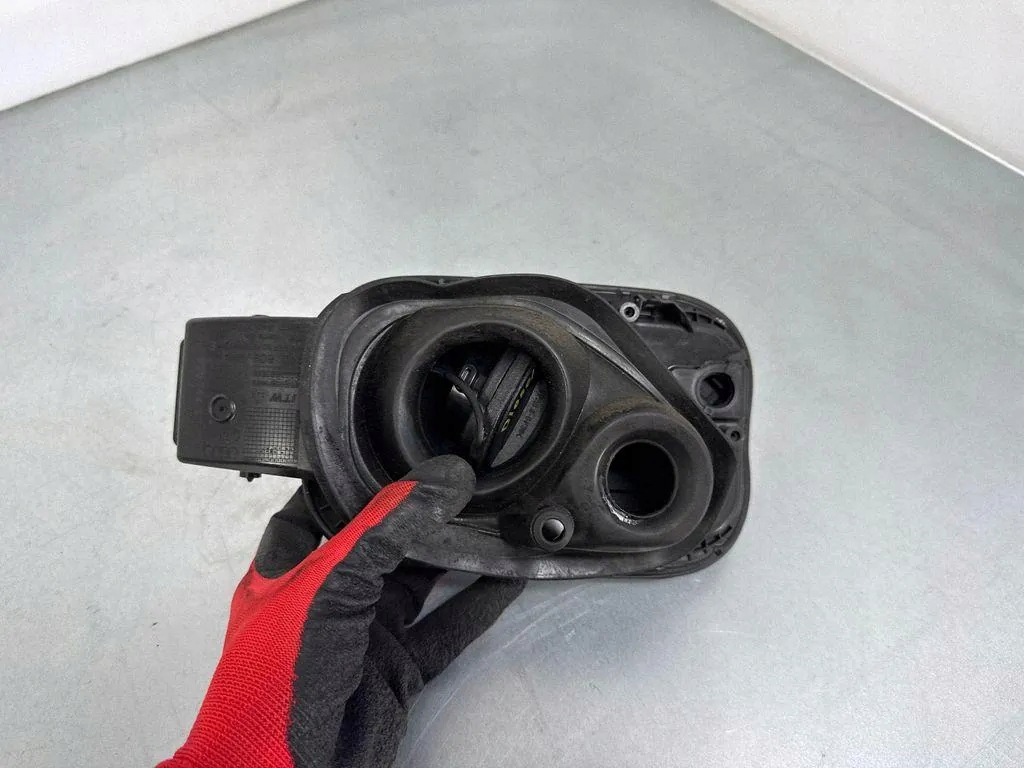 Tankklappe OEM 4M0809906 für Audi Q7 4M 2018 image 4
