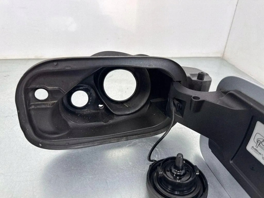 Tankklappe OEM 4M0809906 für Audi Q7 4M 2018 image 7