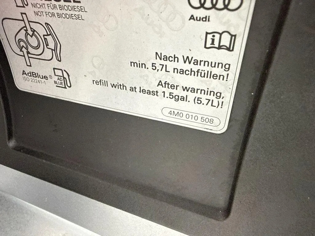 Tankklappe OEM 4M0809906 für Audi Q7 4M 2018 image 8