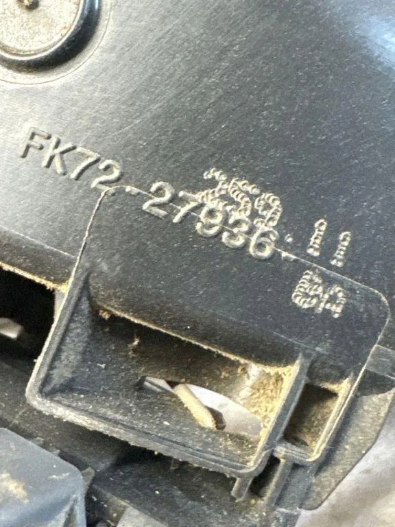 Brandstoftankklep OEM FK7227936BA voor Land Rover Discovery Sport image 4